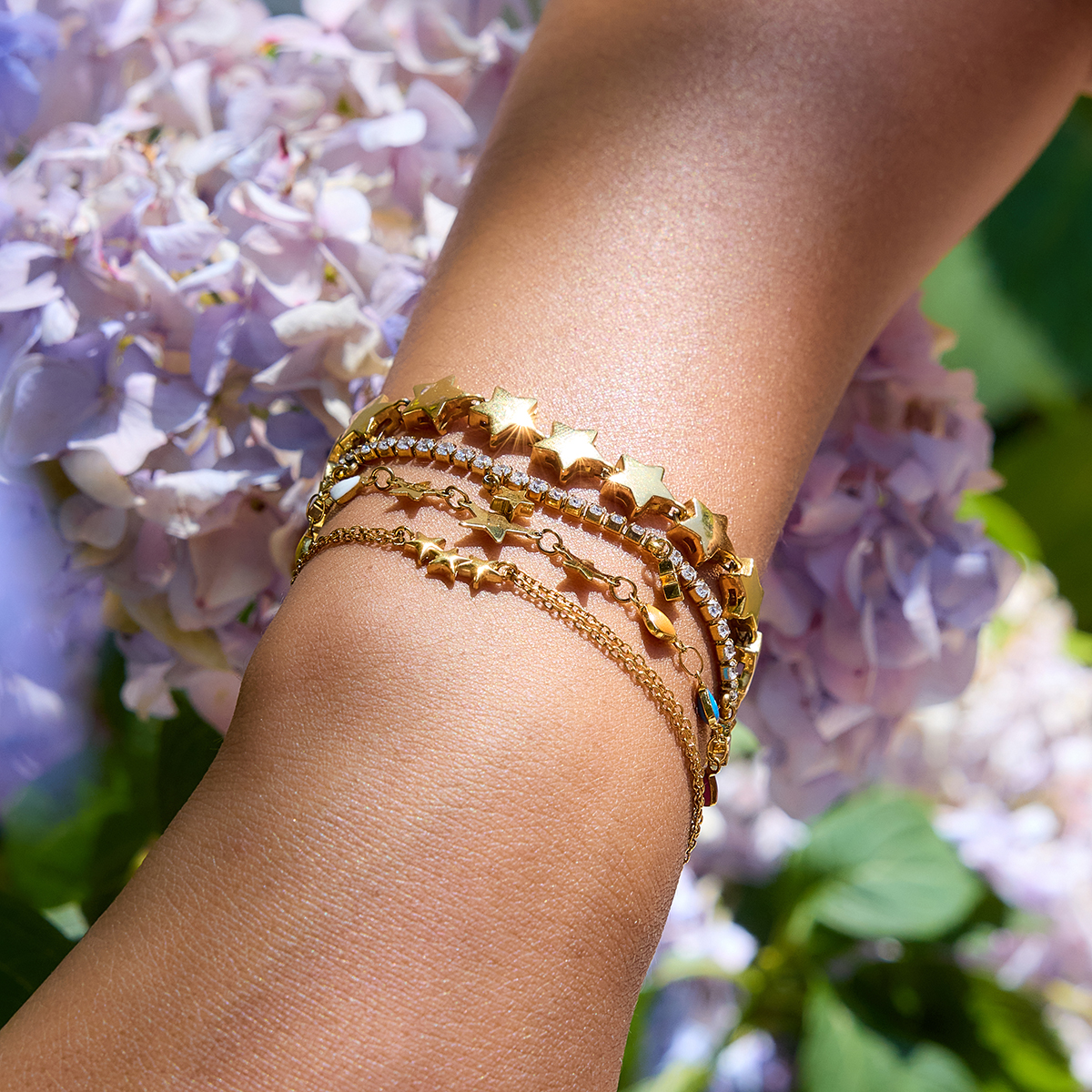 Náramek ELENYS Stella Chain na ruce